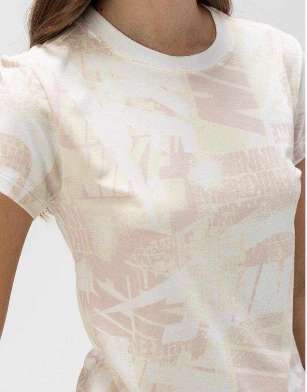 New! Nike Women’s Sportswear Street Tee~Off White Size Medium Slim Fit